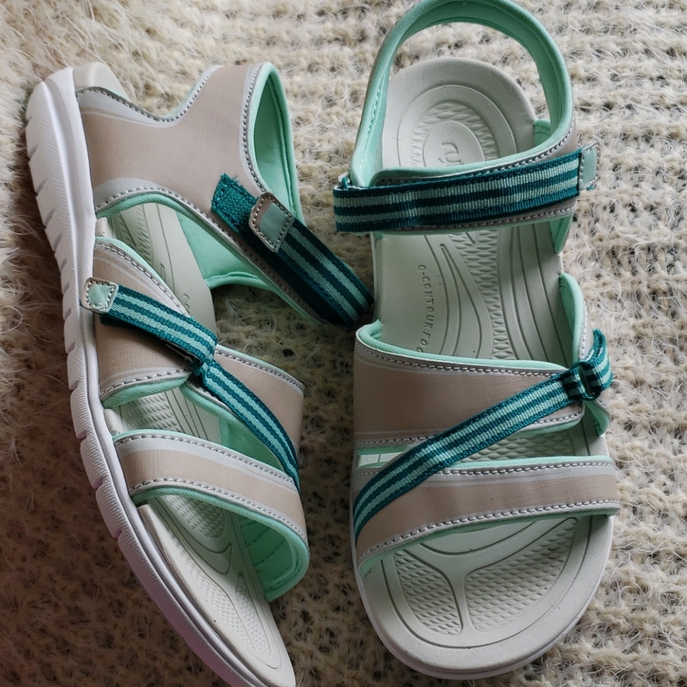 Cute sandals - Picture 3 of 7